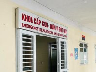 Nam vũ công ngừng tim đột ngột khi đang biểu diễn trên sân khấu Nam vũ công ngừng tim đột ngột khi đang biểu diễn trên sân khấu