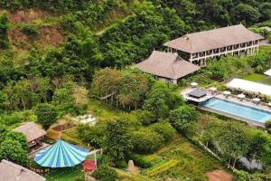 Vụ trẻ đi trại hè bị bắt nạt, 8 ngày không dám đi vệ sinh vì bẩn, Làng Háo Hức nói gì?