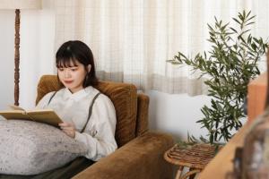 Cô gái Hà Nội chia sẻ: Ở tuổi 30, tôi cắt bỏ 30 thứ không nên mua và ví tiền của tôi biết ơn điều đó