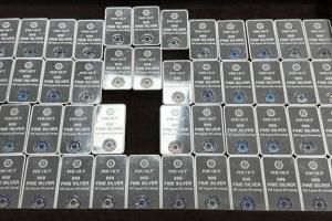 Giá bạc trong nước đi ngang phiên đầu tuần, người mua lãi gần 5% trong tháng qua