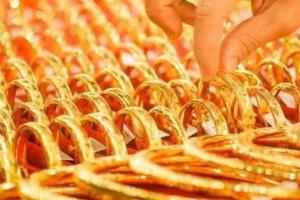 Giá vàng thế giới lao dốc, giá vàng nhẫn trong nước tiếp tục giảm