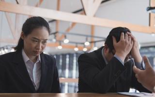 Sếp hỏi đồng nghiệp bên cạnh đi đâu, người thường đáp “ra ngoài”, người EQ cao ứng xử khéo, tranh thủ ghi điểm trong mắt lãnh đạo