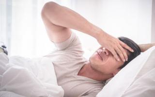 Ngày càng nhiều người trẻ bị đột quỵ: Cảnh báo những dấu hiệu đột quỵ khi ngủ, người khỏe mạnh cũng không được chủ quan