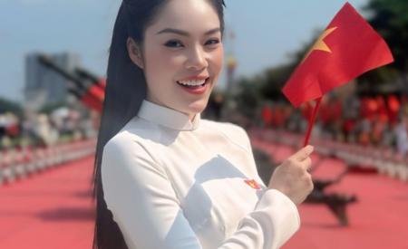 sao-viet-tung-phai-kiem-6-tynam-tra-no-van-cho-con-hoc-truong-quoc-te-vuot-qua-bien-co-day-con-hay-ho-2432.html