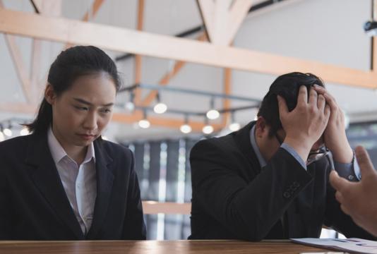 Sếp hỏi đồng nghiệp bên cạnh đi đâu, người thường đáp “ra ngoài”, người EQ cao ứng xử khéo, tranh thủ ghi điểm trong mắt lãnh đạo