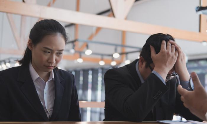 Sếp hỏi đồng nghiệp bên cạnh đi đâu, người thường đáp “ra ngoài”, người EQ cao ứng xử khéo, tranh thủ ghi điểm trong mắt lãnh đạo