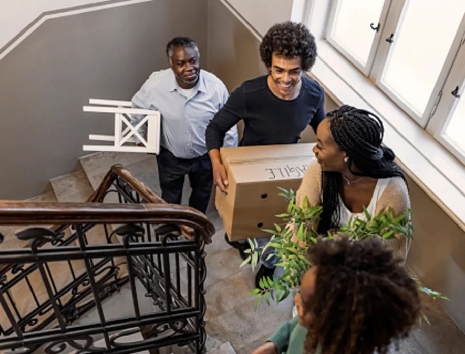 Sửng sốt về thế hệ “ký sinh trùng”: Con 30 tuổi vẫn bám víu, cha mẹ oằn lưng gánh nợ khi bị biến thành “ngân hàng sống”