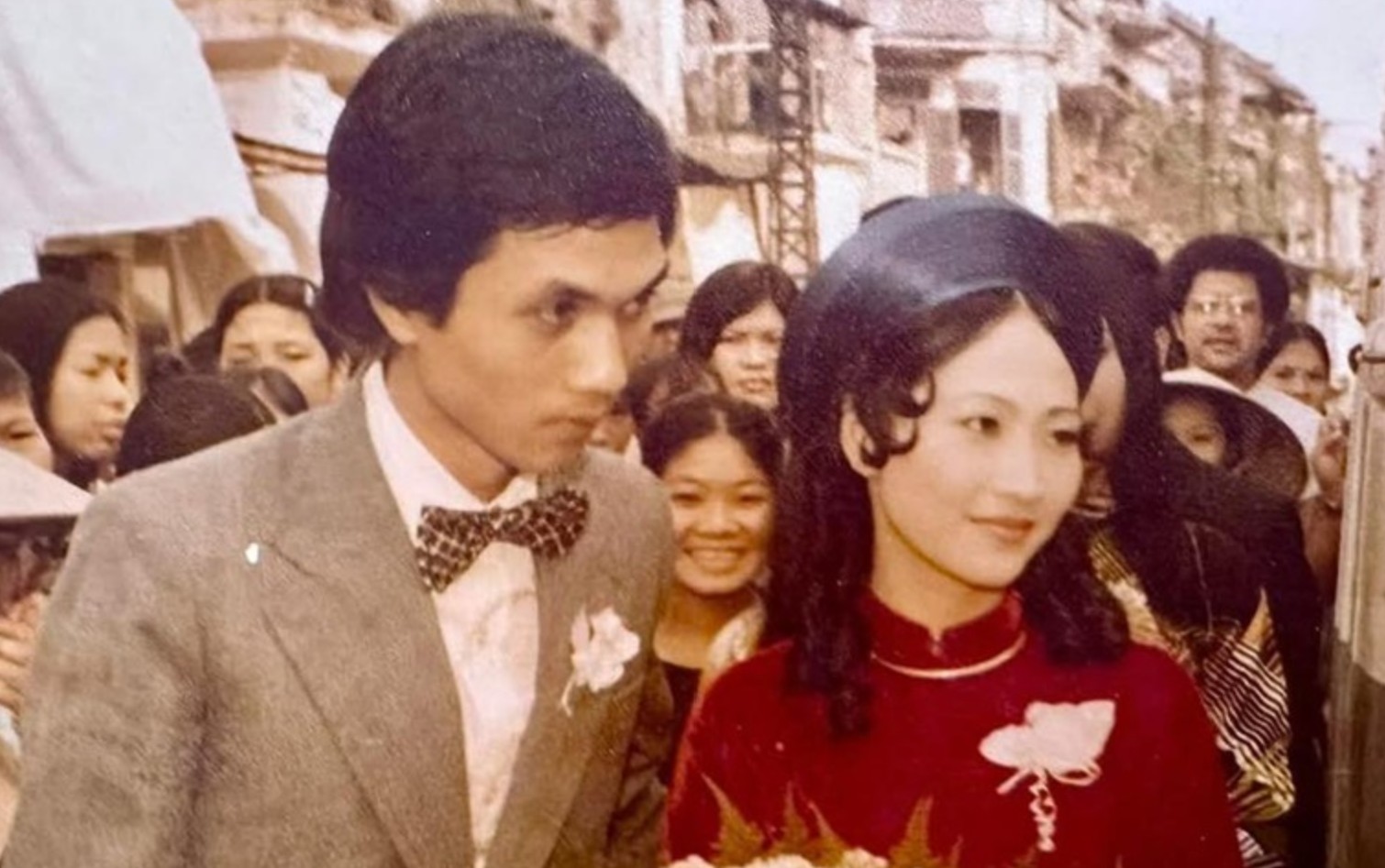 Nữ NSND là minh tinh miền Bắc: Mỹ nhân phố cổ, làm đám cưới tắc cả Hàng Đào