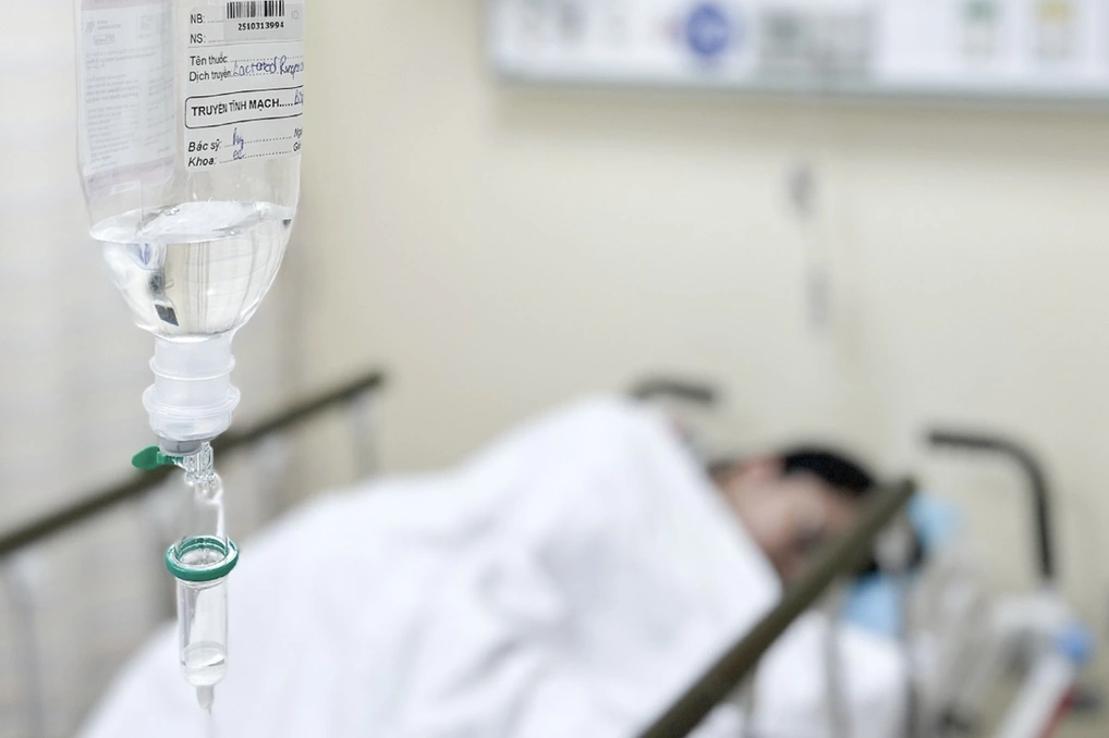 Số người ngộ độc sau ăn bánh mì ở TP.HCM tăng gần 300 ca: Phải làm gì khi có dấu hiệu ngộ độc thực phẩm?