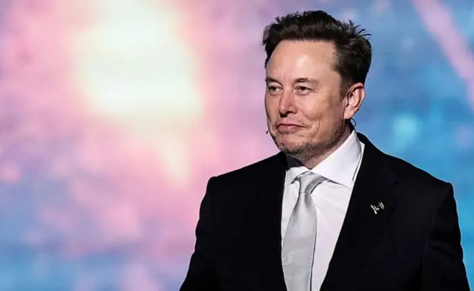 Elon Musk: Optimus của Tesla có thể giúp GDP toàn cầu tăng gấp 100 lần, xoá bỏ hoàn toàn đói nghèo