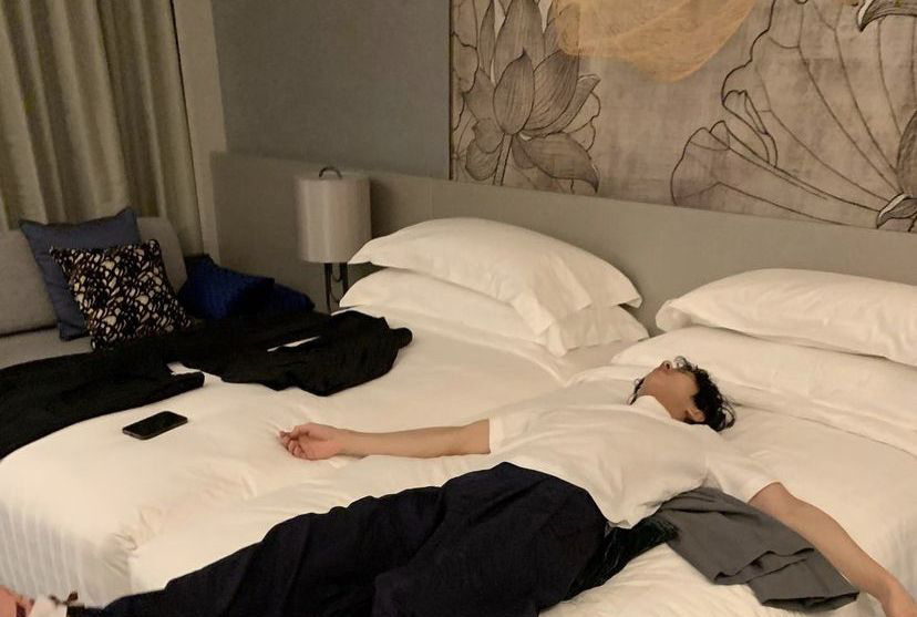 Đêm nằm xuống chuẩn bị ngủ mà thấy 4 điều kỳ lạ này thì XIN CHIA BUỒN, nhiều loại khối u núp trong người bạn