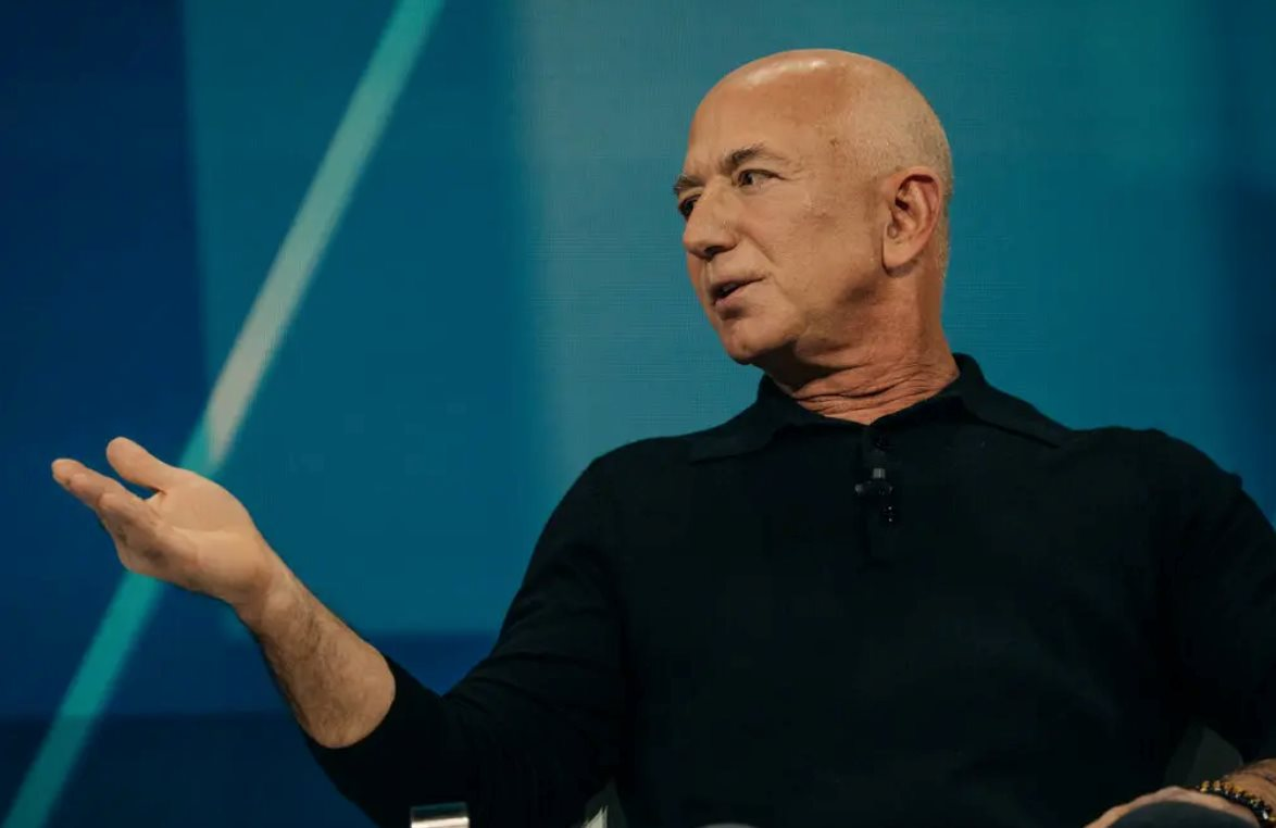 Jeff Bezos quay trở lại làm CEO 1 startup AI, loạt nhân sự cấp cao rời OpenAI, Google DeepMind để đầu quân