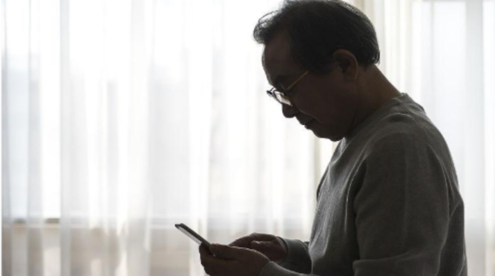 U65 đi họp lớp, tôi vô tình tiết lộ lương hưu 22 triệu đồng/tháng, bạn học tranh cãi 7 ngày đêm: Tôi không cần chứng minh với ai