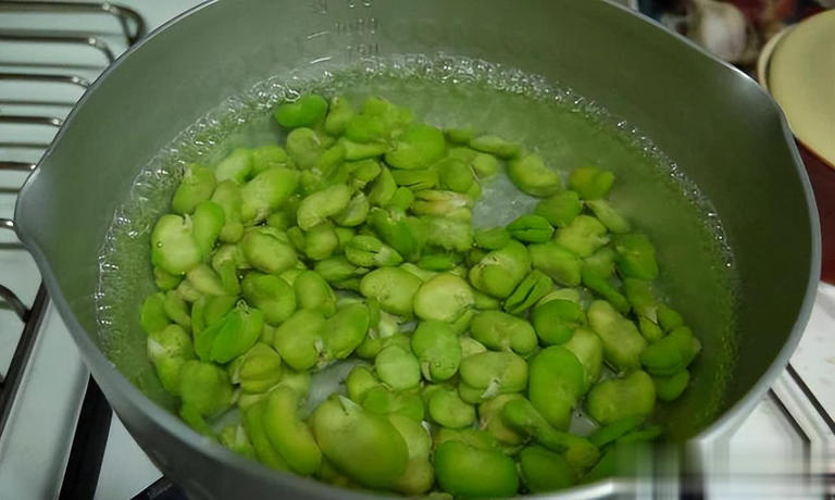 2 loại đậu ăn nhiều phá gan, ngon bổ mấy cũng hạn chế