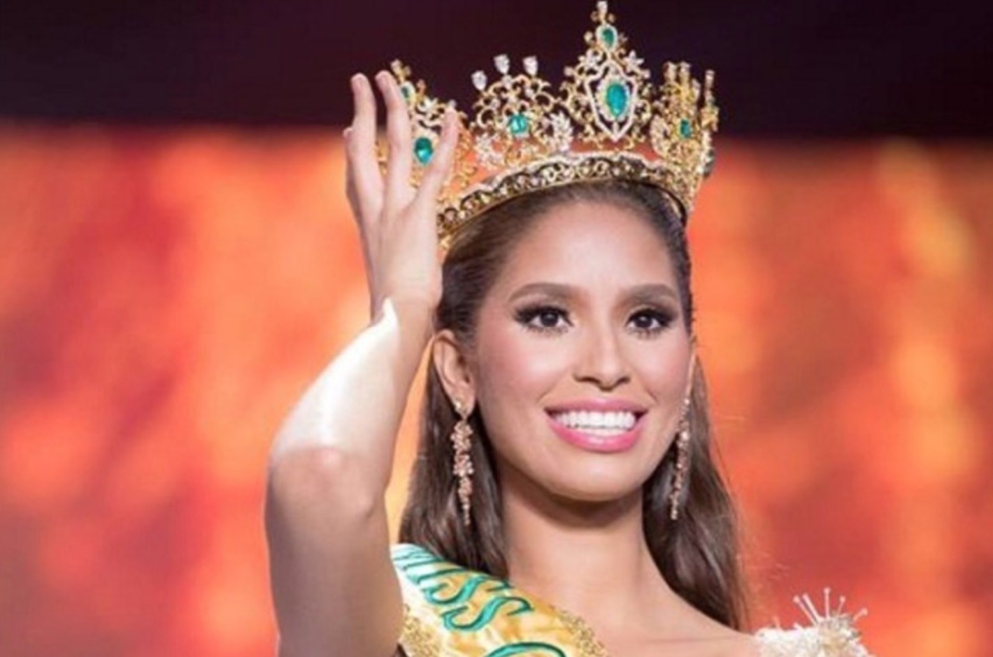 Một Hoa hậu từng đăng quang Miss Grand gây sốc vì bị tước danh hiệu: BTC tố nợ tiền, tung bằng chứng nói dối