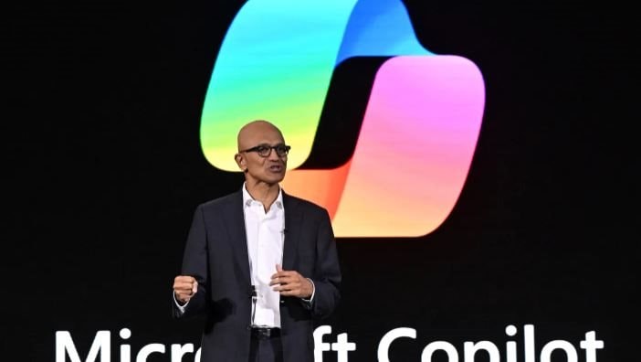 Microsoft gặp khó khi thương mại hóa chatbot AI, nhiều khách hàng quay lưng, chuyển sang dùng Gemini của Google