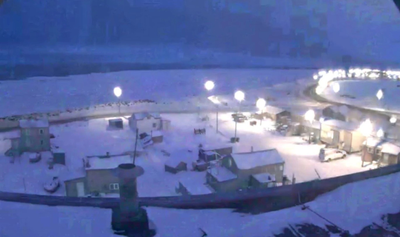 Thị trấn bước vào 65 ngày không có mặt trời trong mùa đông, đến cuối tháng 1/2026 ánh dương mới trở lại