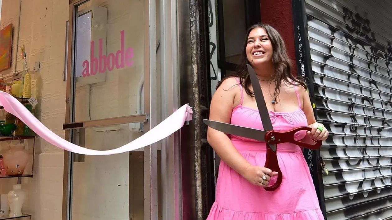 9x khởi nghiệp từ chiếc máy thêu bị phủ bụi ở tầng hầm, hiện thu về tới 1,6 triệu USD mỗi năm