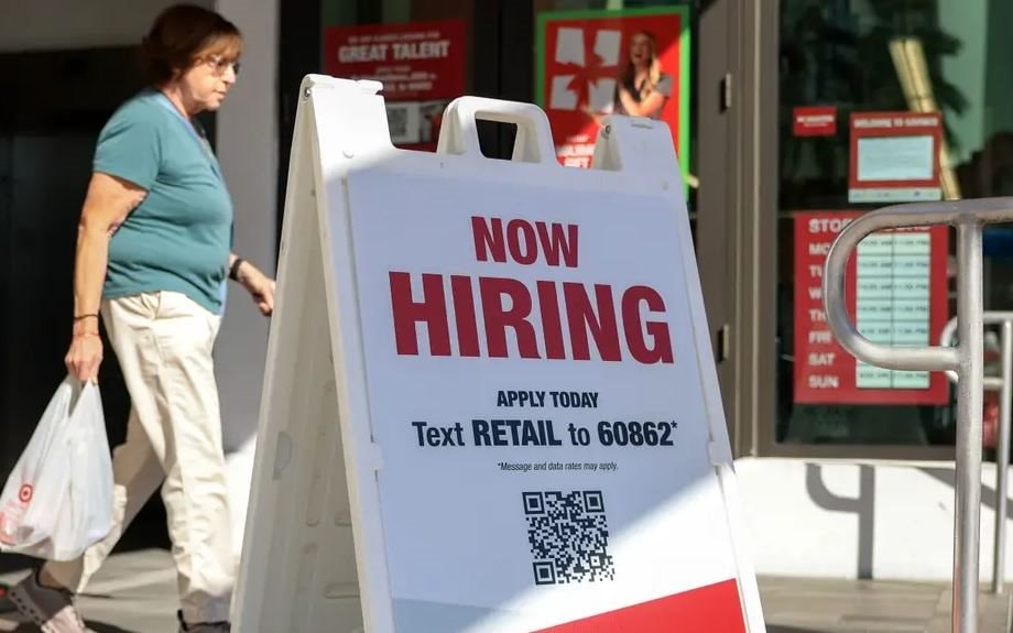 Khủng hoảng việc làm công nghệ: Hơn 150 . 000 Quyết định sa thải trong 1 tháng