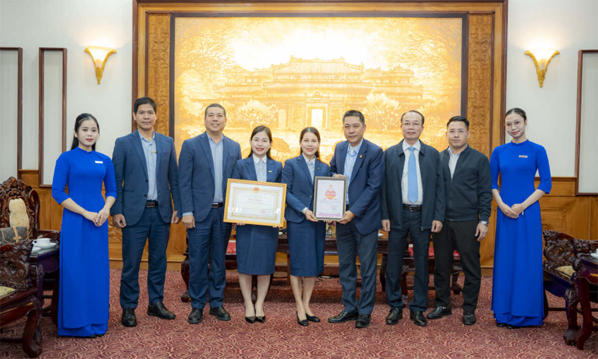  Ngân hàng TMCP Quân đội đóng góp 3 tỷ đồng hỗ trợ thành phố Huế khắc phục hậu quả thiên tai