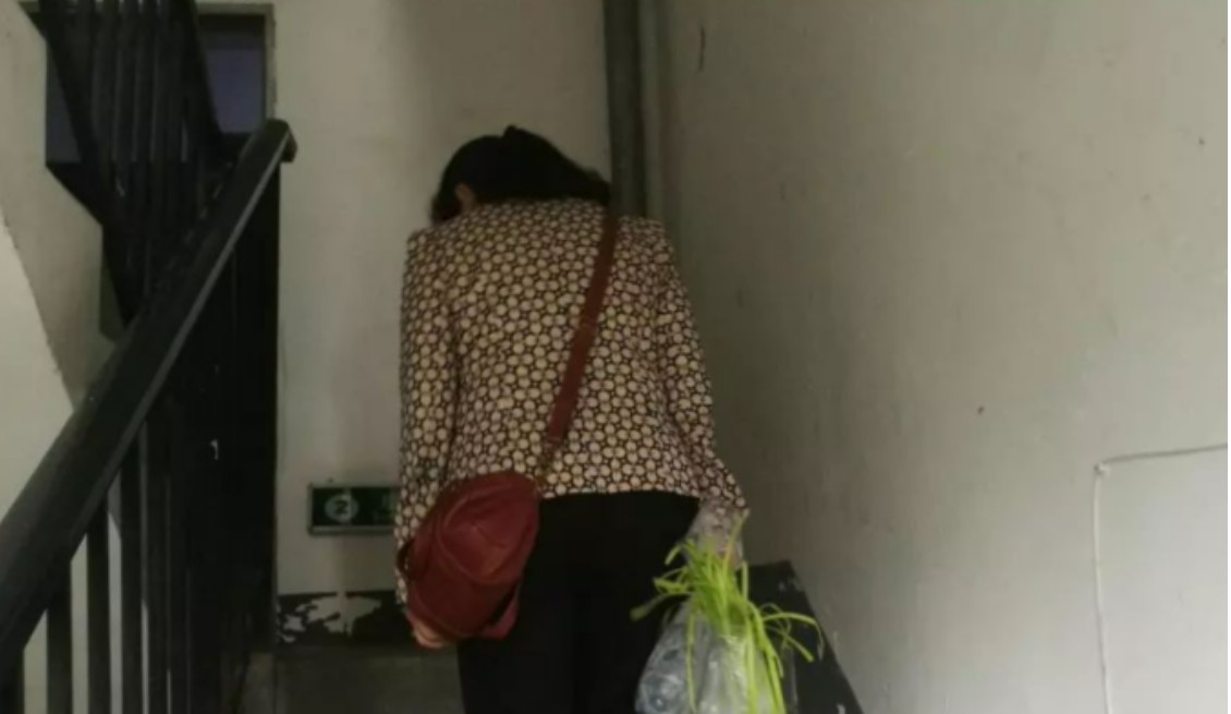 Mua chung cư giá rẻ và tranh chấp quyền sử dụng thang máy tại Trung Quốc