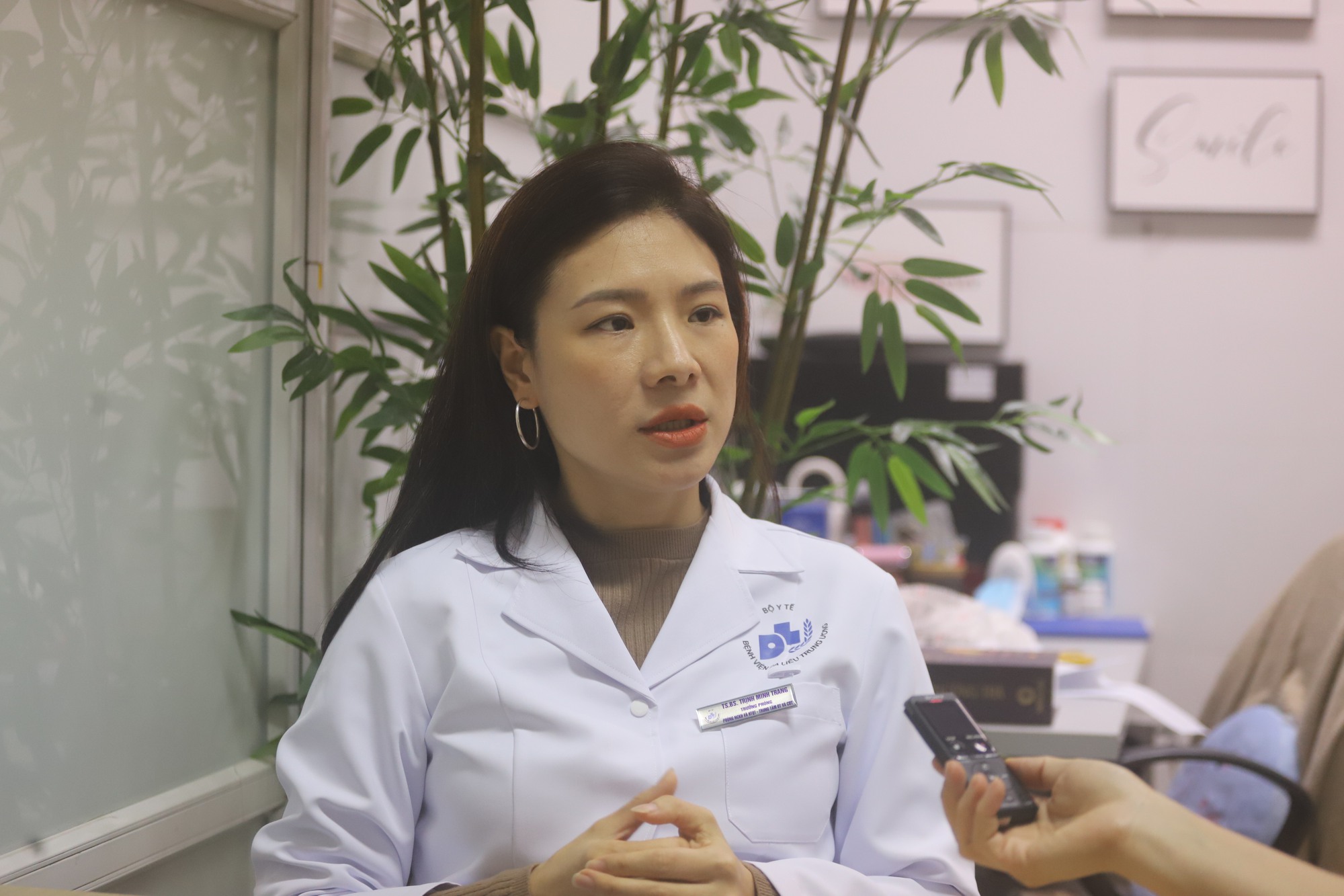 Khám da phát hiện HIV: Câu chuyện bất ngờ Từ tổn thương da hiếm gặp