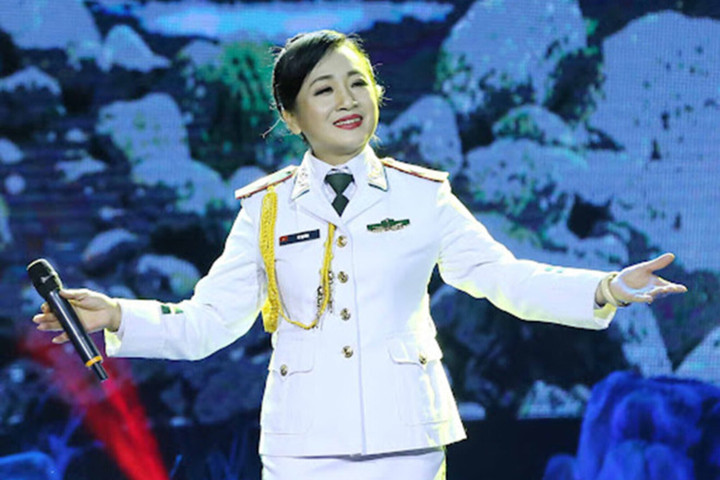 Nữ Đại tá được mệnh danh 'chim sơn ca núi rừng', từng hát ở SEA Games là ai?