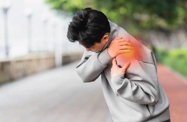 Bước qua tuổi 40, có 2 bộ phận bắt đầu “xuống dốc” nhanh hơn bạn tưởng và 2 xét nghiệm nhiều người vẫn hay bỏ qua