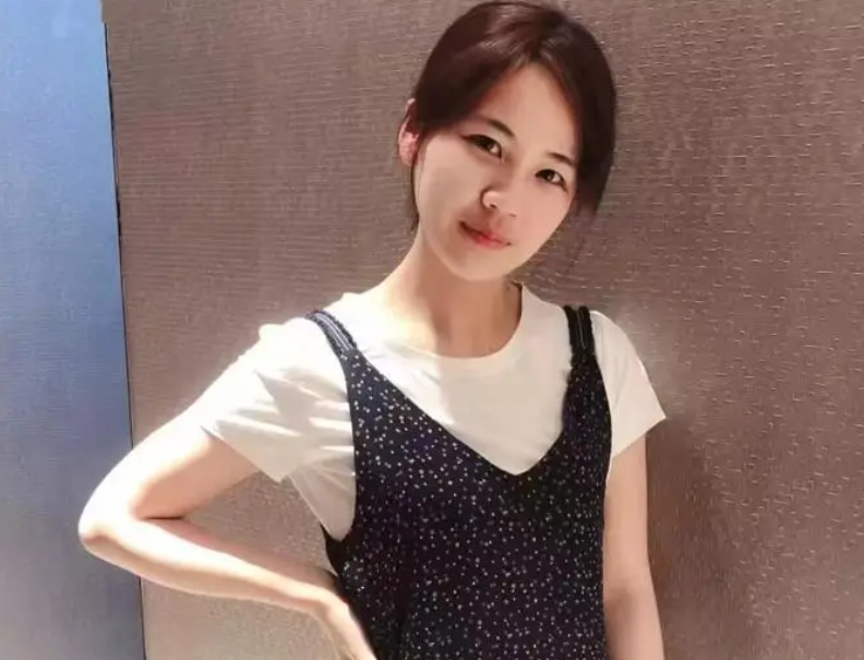 Phát hiện người phụ nữ sinh năm 1994 thu gom phế liệu nhưng thu nhập hơn 747 triệu đồng/tháng, sống trong biệt thự, đi xe sang