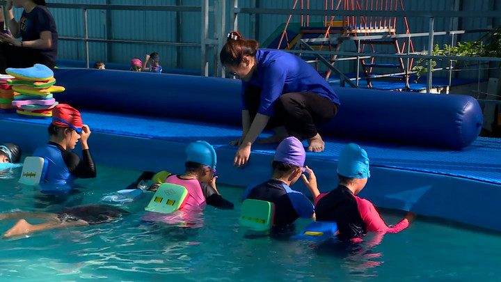 Bác sĩ cảnh báo sai lầm sơ cứu trẻ đuối nước và cách phòng tránh hiệu quả