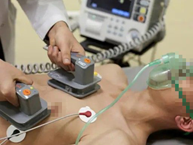 Nam nhân viên IT đột ngột ngừng tim khi đang làm chuyện ấy, người vợ khóc: Anh ấy vốn khỏe mạnh, vừa tập gym về