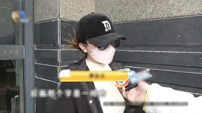 Người phụ nữ chuyển khoản nhầm 9 tỷ đồng, ngân hàng tuyên bố: Không thể lấy lại vì người nhận nợ chúng tôi 26 tỷ đồng