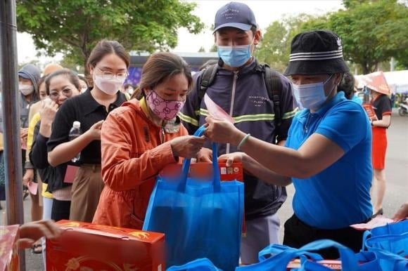 Tin vui Tết Nguyên đán 2026: Hàng trăm nghìn lao động được nhận 1,3 triệu đồng