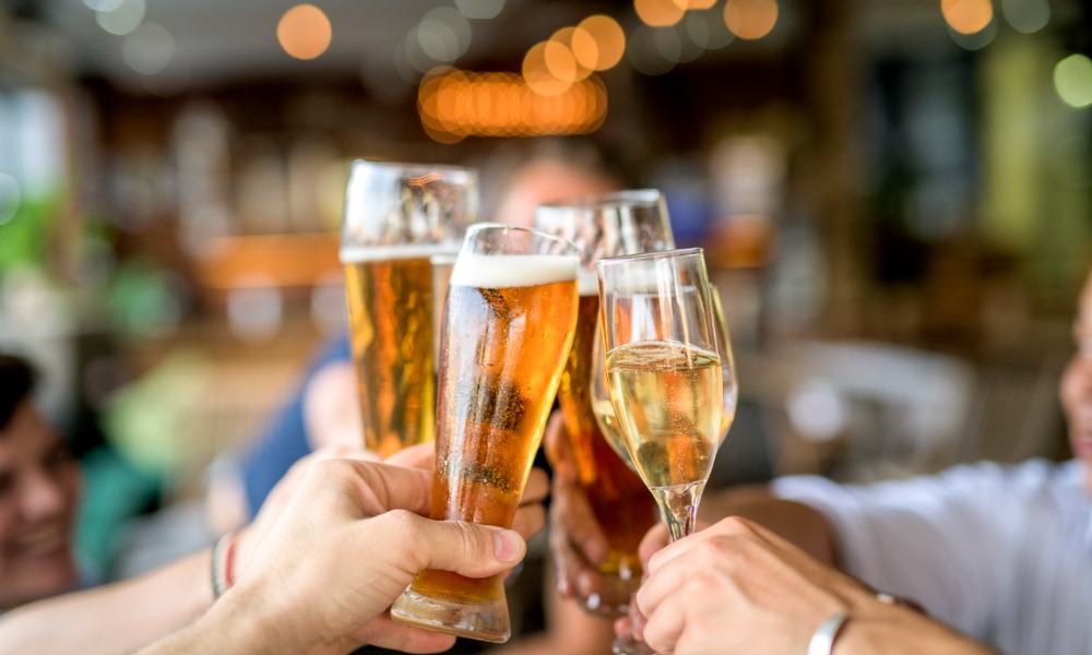 10 Món ăn chống say rượu hiệu quả không thể bỏ qua khi nhậu tất niên