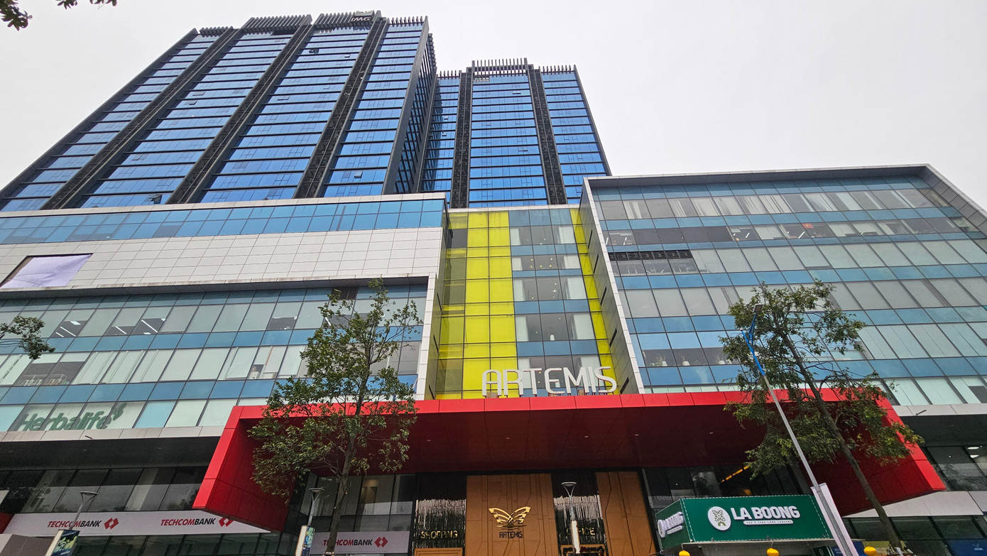 Bất động sản Hà Nội cuối năm: Cửa đóng then cài tại trung tâm thương mại