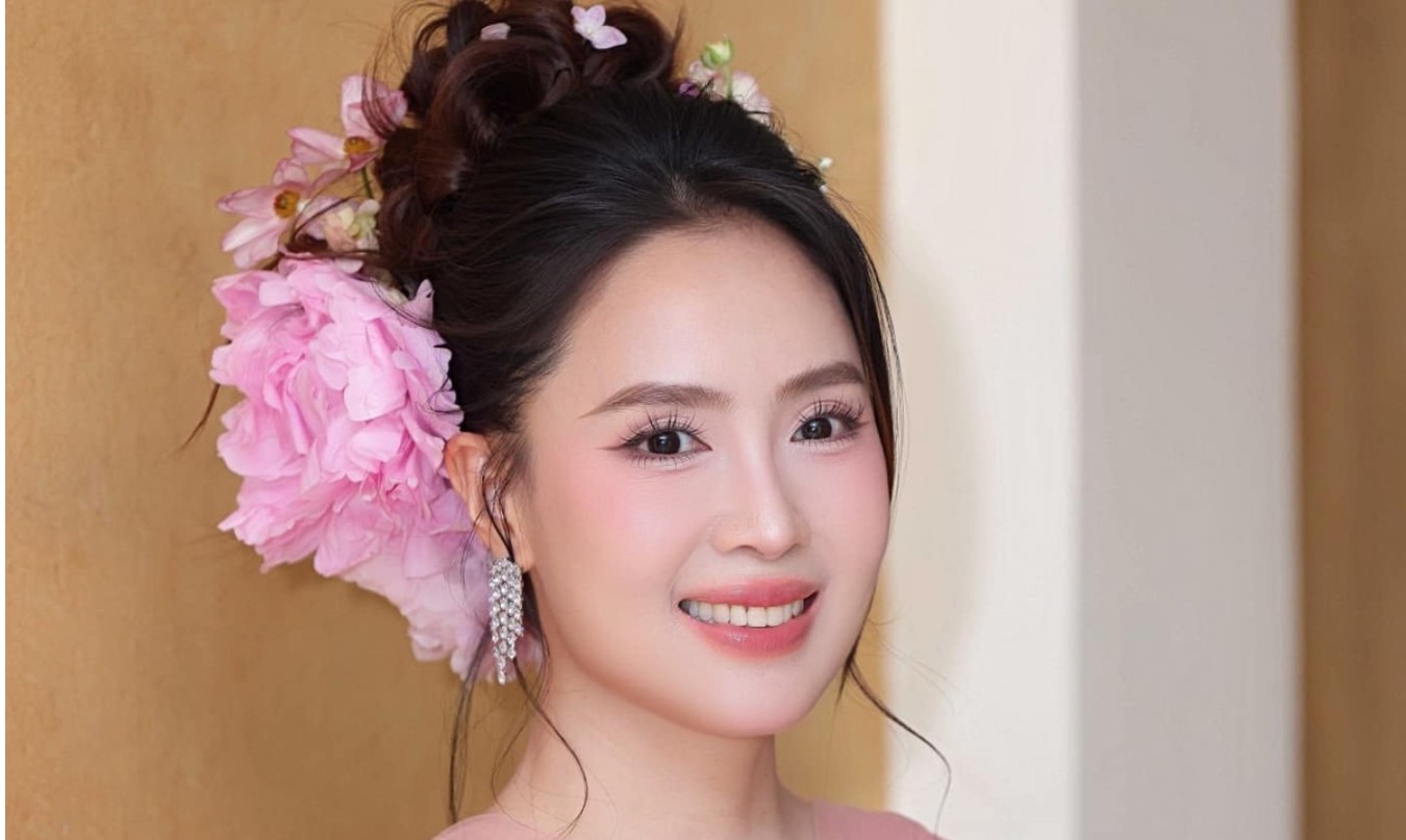 Hồng Diễm: Mỹ nhân 42 tuổi vẫn tỏa sáng trong thế giới thời trang Việt Hồng Diễm: Mỹ nhân 42 tuổi vẫn tỏa sáng trong thế giới thời trang Việt