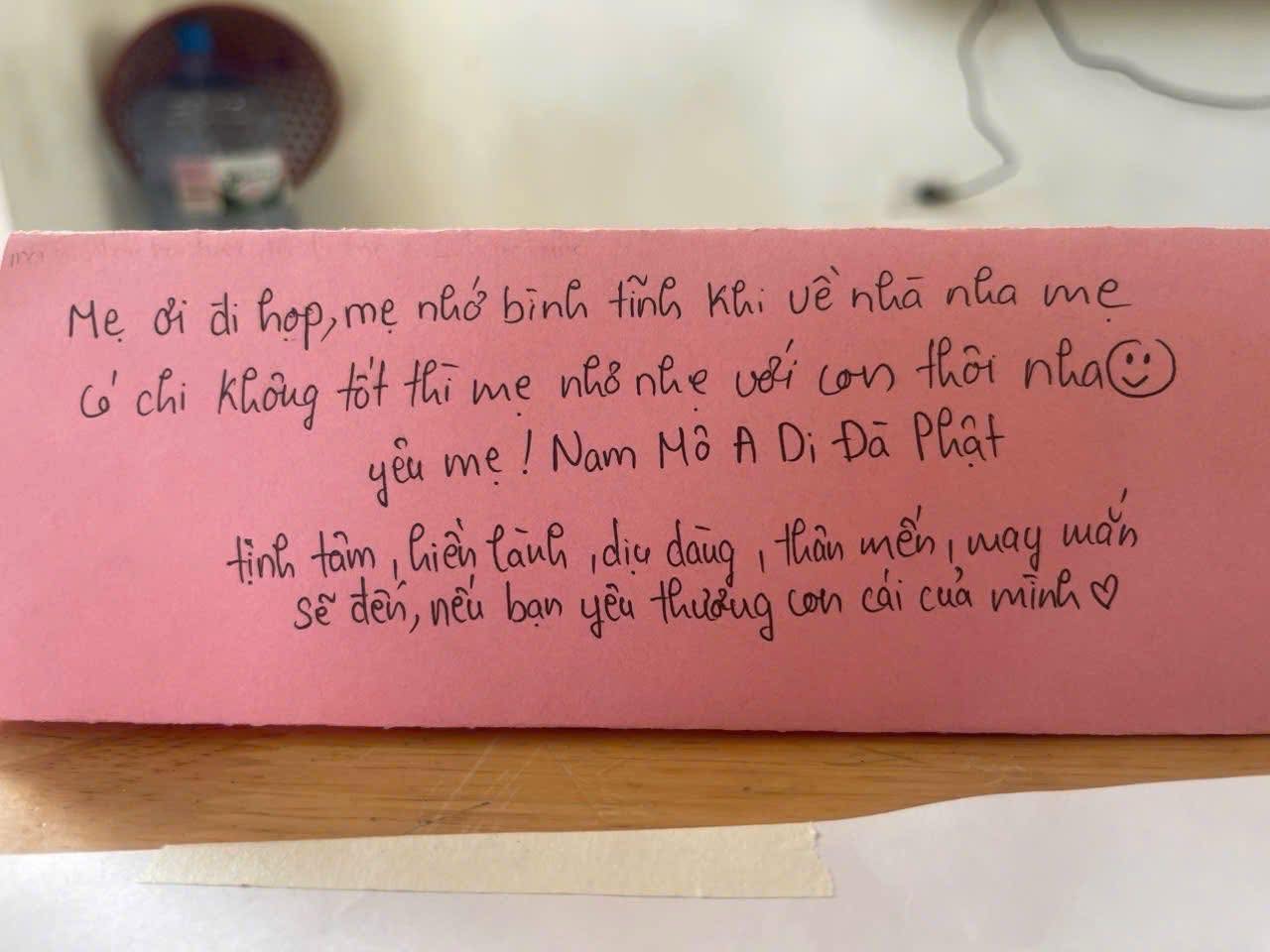 Lời nhắn gửi trước buổi họp phụ huynh gây sốt: Khéo thế này, ai nỡ mắng?