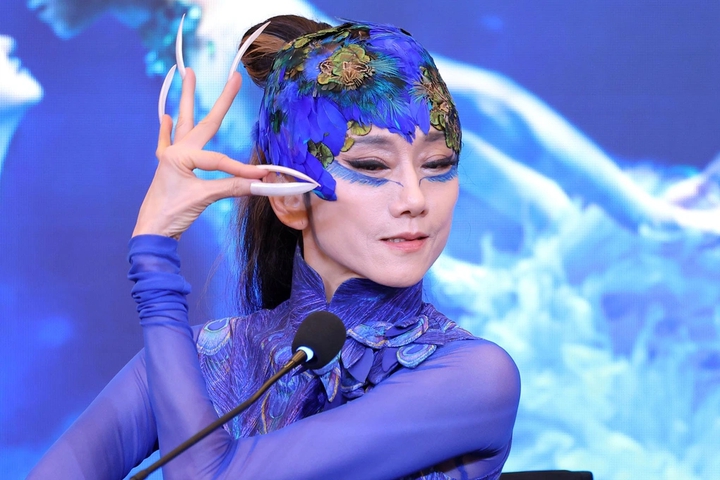 duong-le-binh-mang-khong-tuoc-den-viet-nam-nghe-thuat-mua-ket-noi-van-hoa-2495.html