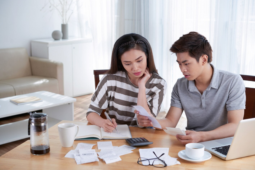 Một mùa không thưởng Tết, nguy cơ mất việc khi ra Giêng và nỗi khủng hoảng những lần nhận điện thoại từ bố mẹ