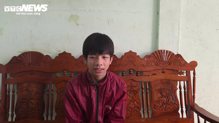 Vụ máy bay rơi tại Đắk Lắk: Lời kể của nam sinh hỗ trợ phi công khi tiếp đất