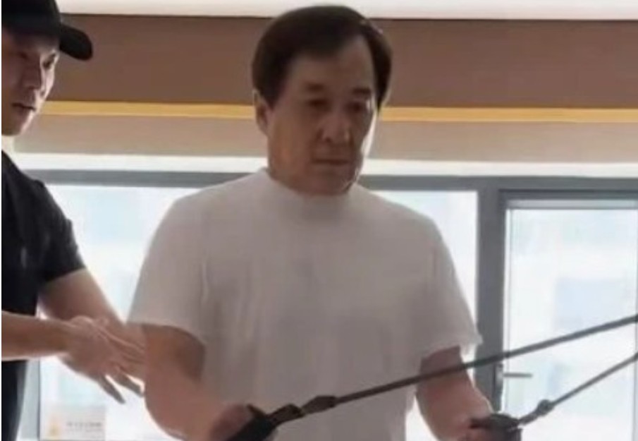 Ngôi sao Thành Long mắc chứng rối loạn tăng động giảm chú ý