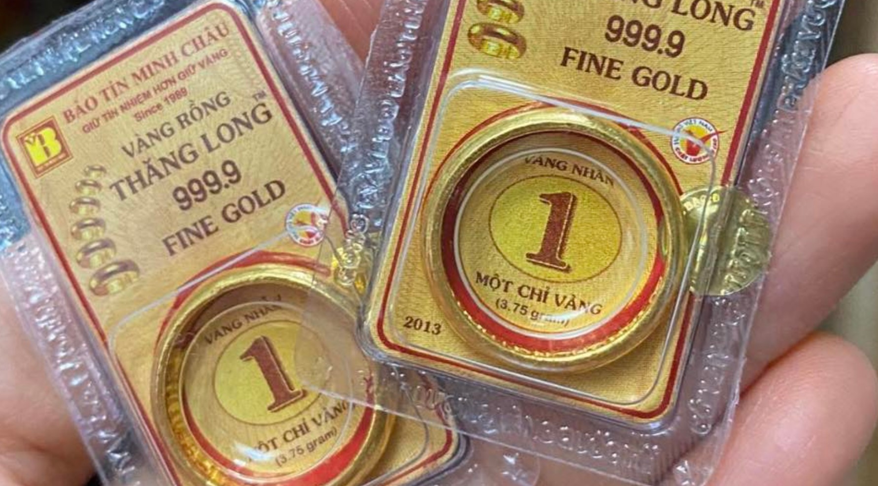 Cố đợi thưởng Tết để mua chỉ vàng đầu tiên, trả lãi tiền mua đất: Nhân viên văn phòng TP.HCM, Hà Nội đảo chiều đầu tư