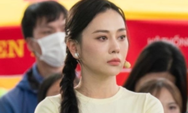 Phương Oanh và mẹ lọt tìm kiếm khắp MXH, chuyện gì đây?