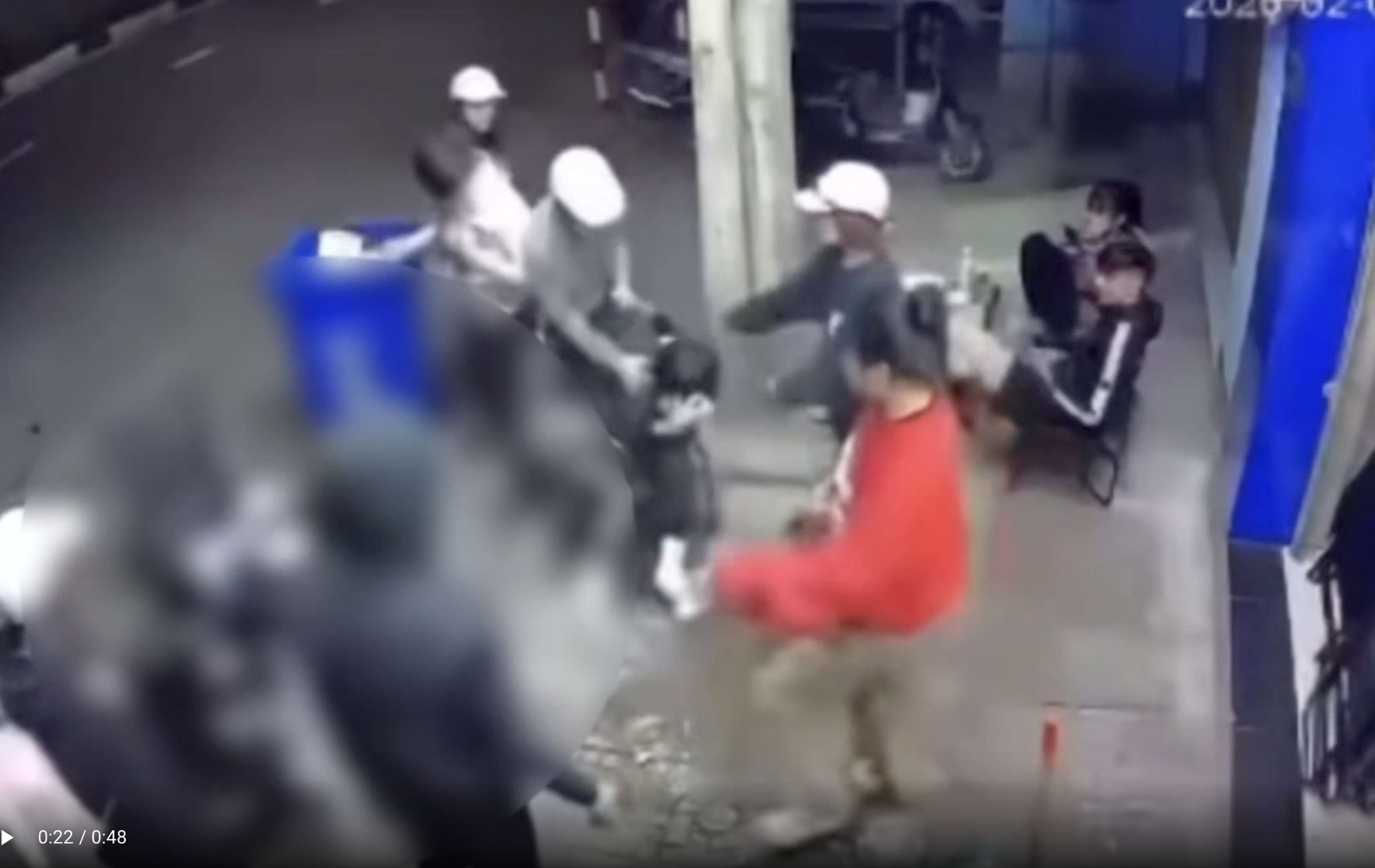 Nam sinh lớp 9 bị bạn học đánh tử vong thương tâm