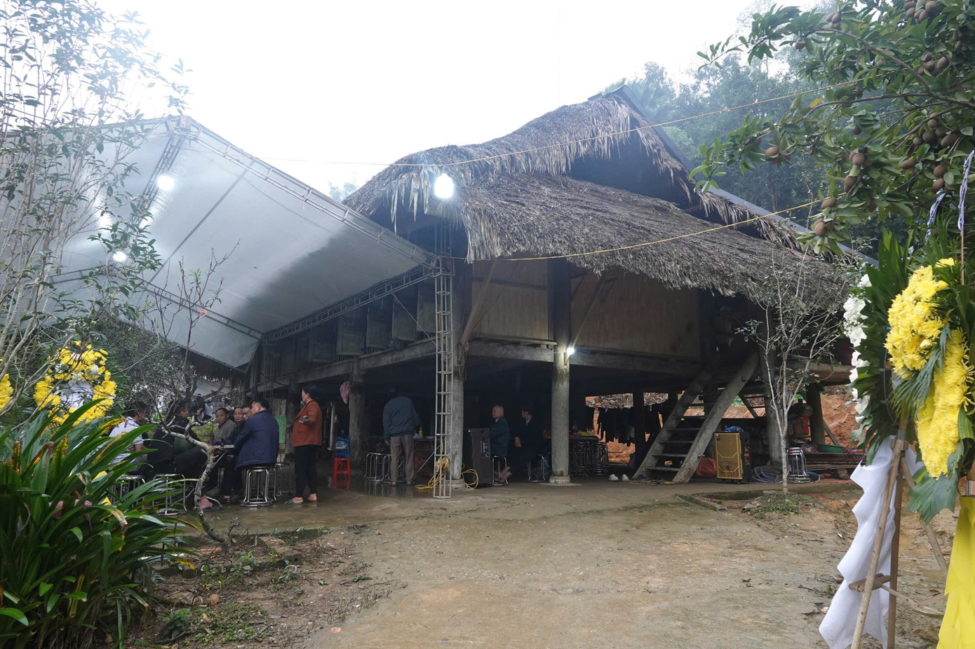 Thảm kịch chìm tàu trên hồ Thác Bà: Bốn gia đình một nỗi tang thương