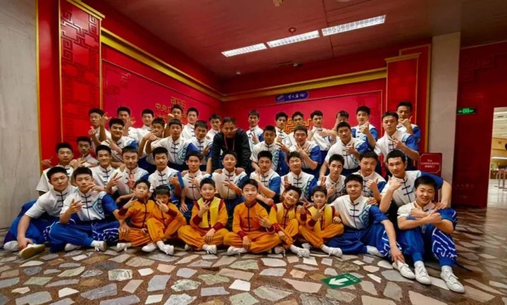 Bí mật sau màn trình diễn robot Trung Quốc múa võ tôn vinh Lý Tiểu Long