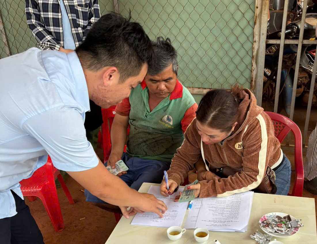 Vụ nhiều nhà dân nằm “cheo leo” bên vực: Hỗ trợ mỗi hộ 6 triệu đồng/tháng trong thời gian 6 tháng