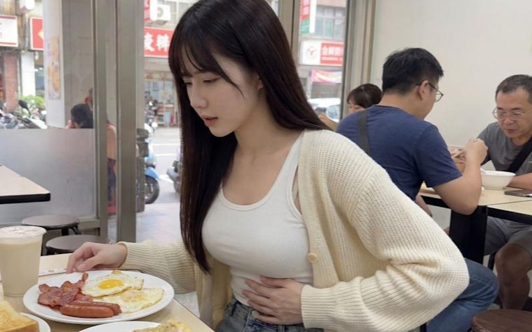 Cô gái 31 tuổi mắc ung thư đại tràng: Cảnh báo món ăn sáng quen thuộc có thể làm tăng nguy cơ ung thư