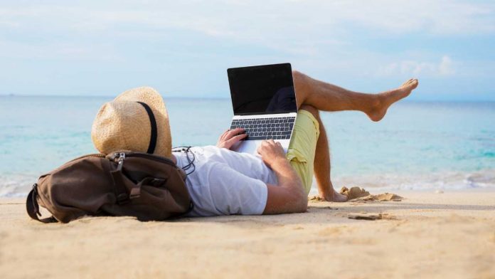 35 tuổi nghỉ hưu với tài sản hơn 70 tỷ đồng, cựu nhân viên công ty công nghệ tiết lộ: Cứ đầu tư 2 KÊNH này, đảm bảo thắng lớn!