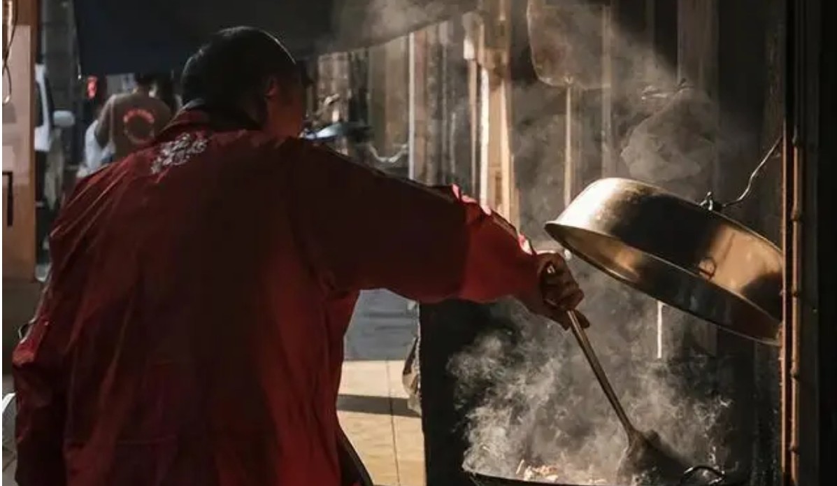 Ngày càng nhiều người mắc bệnh ung thư, bác sĩ cảnh báo: Tránh ngay 4 thói quen xấu khi nấu ăn